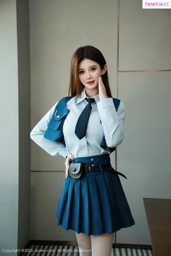   [XiuRen]高清写真图 2025.12.23 No.11141 苏甜橙子 JK制服第4张图片